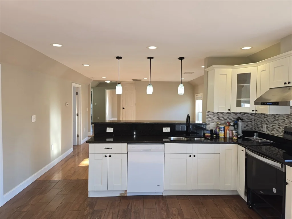 3 Pearl St, Stoneham