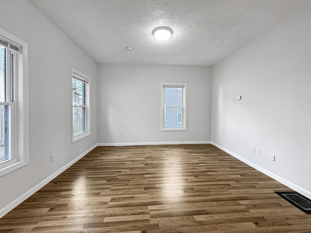 6 Albion Ter, Powder House Square