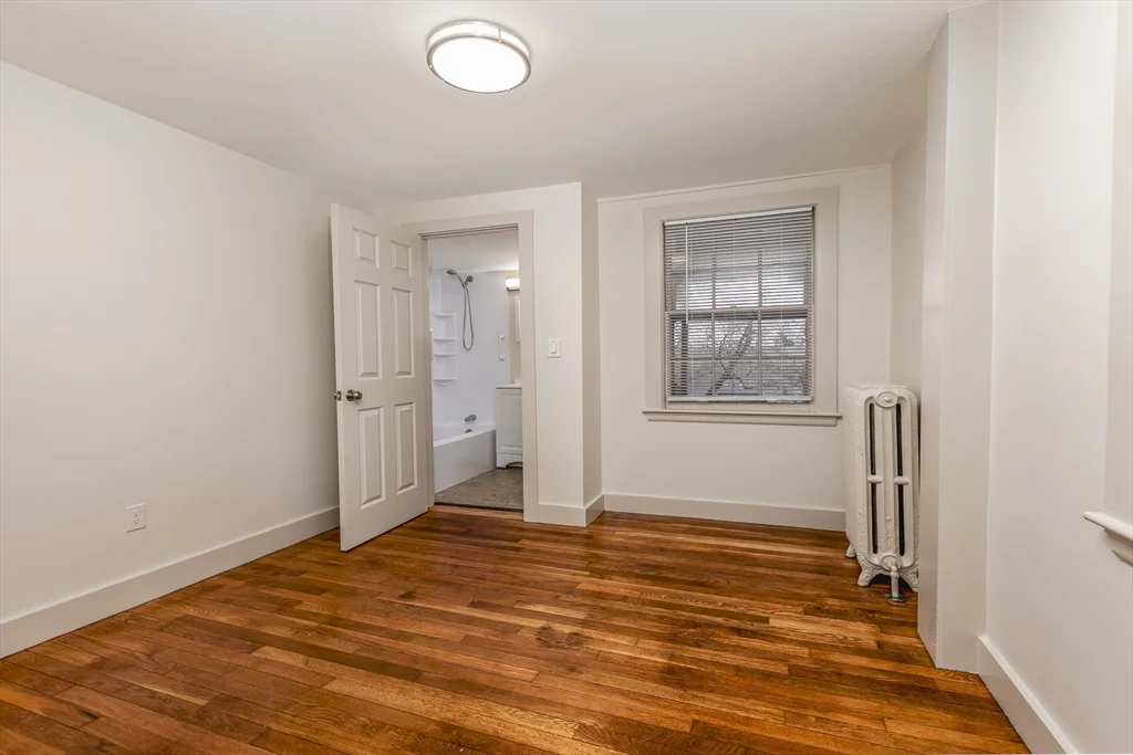 102 Washington St, Old Town