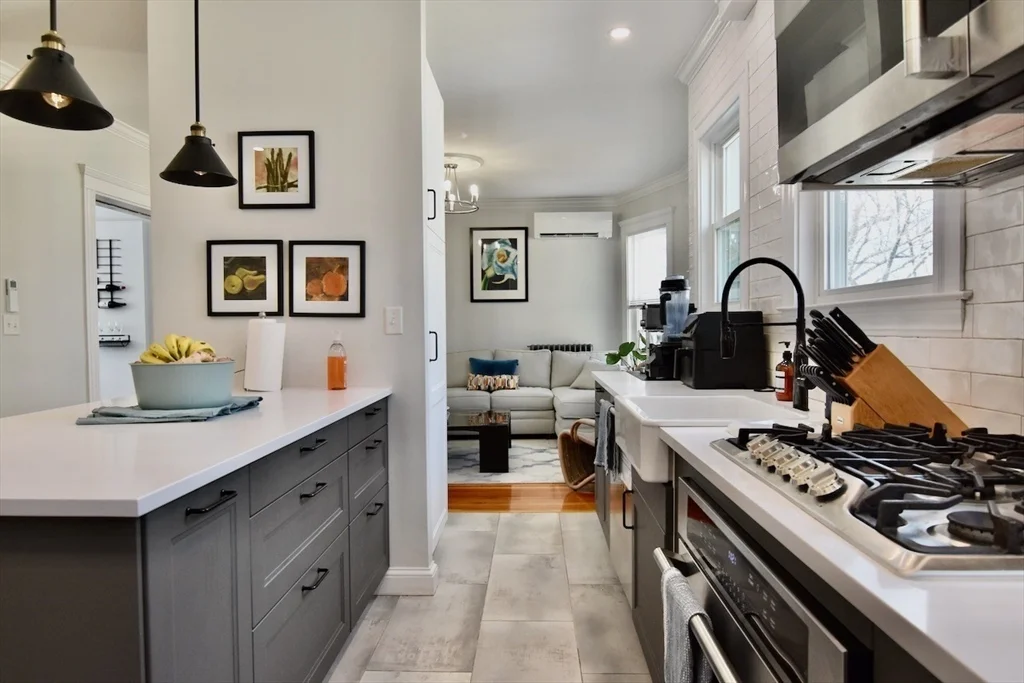 14 Castle Rock St, Dorchester