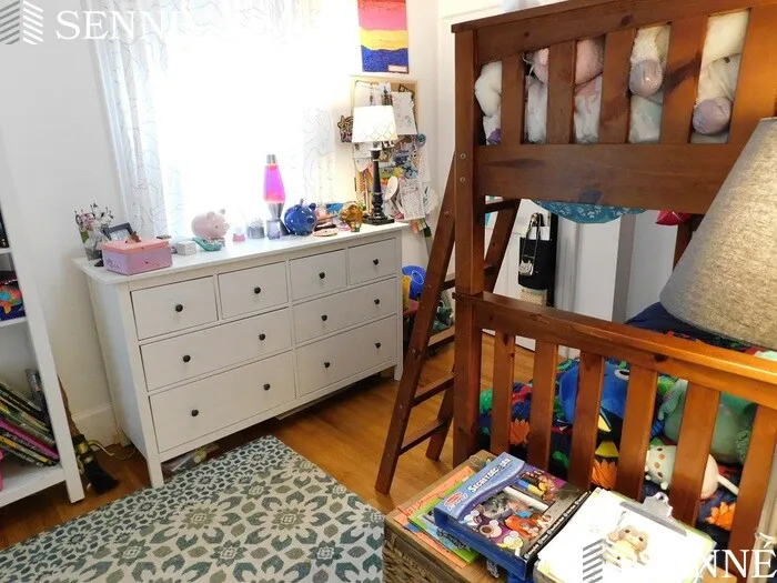 8 Kelly Rd, Cambridgeport