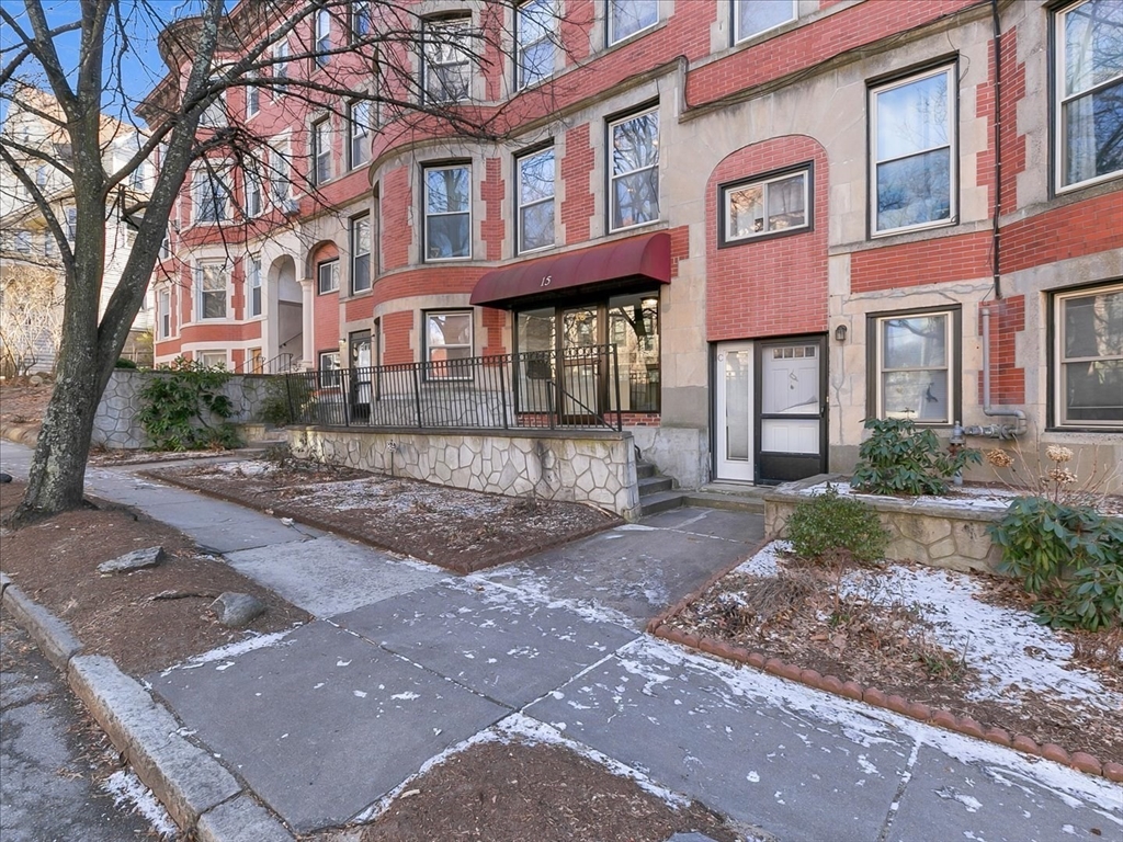 15 University Rd, Aspinwall Hill