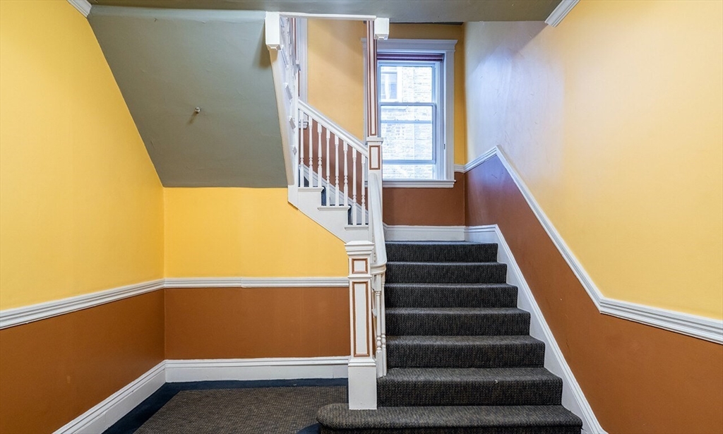 106 Queensberry St, Fenway