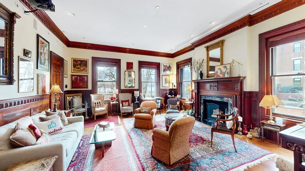 404 Beacon St, Back Bay