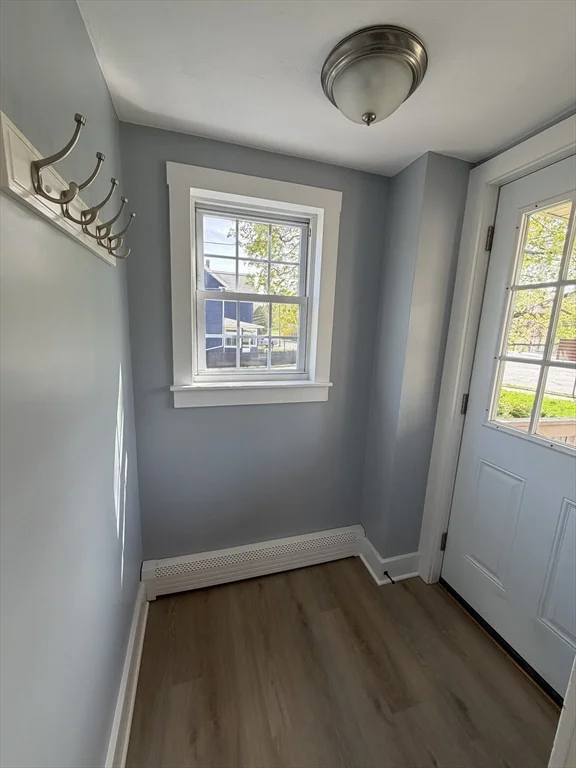 326 N Main St, North Brookfield