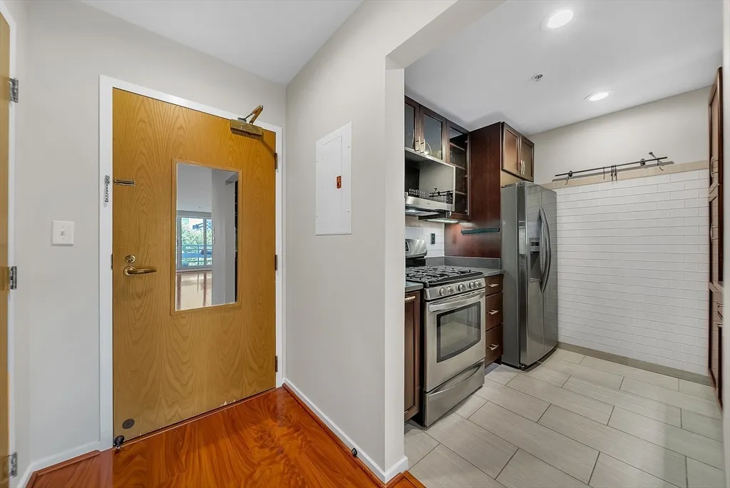 6 Canal Park, East Cambridge