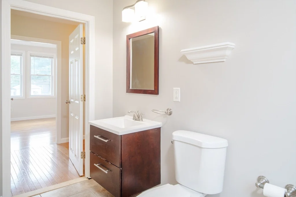 1083 Main St, Walpole