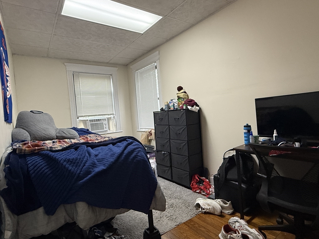 1957 Commonwealth Ave, Brighton