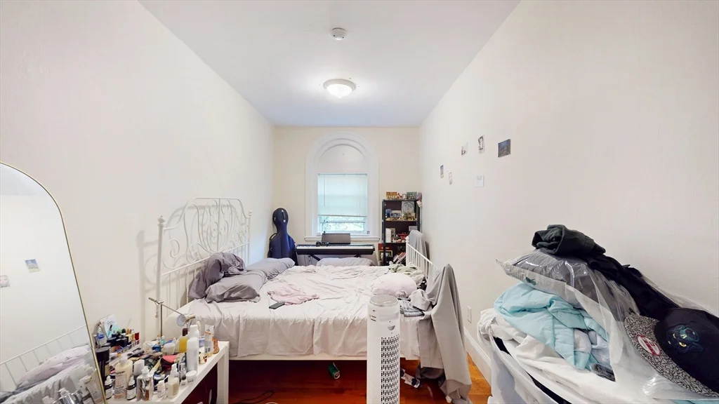 1071 Beacon St, Coolidge Corner