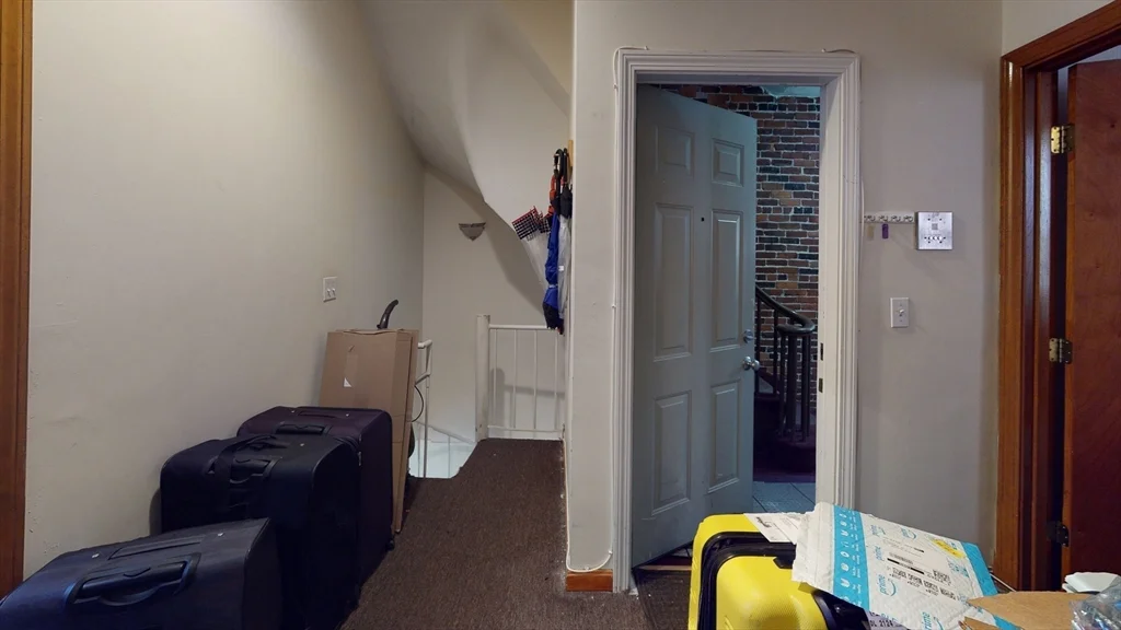 97 Hudson St, East Boston