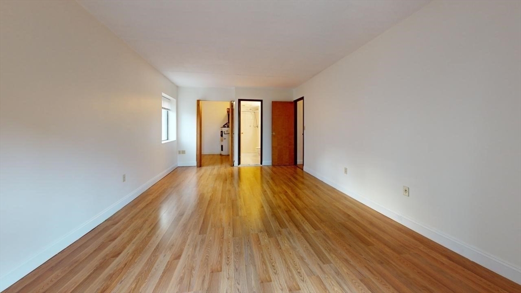 390 Broadway, Winter Hill