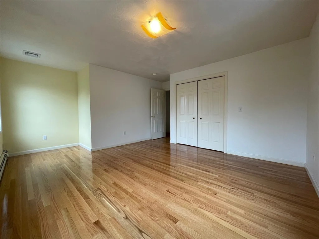 72 Cedar Rd N, Medford