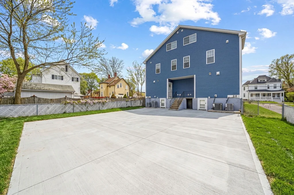 9 Logan Ave, Medford