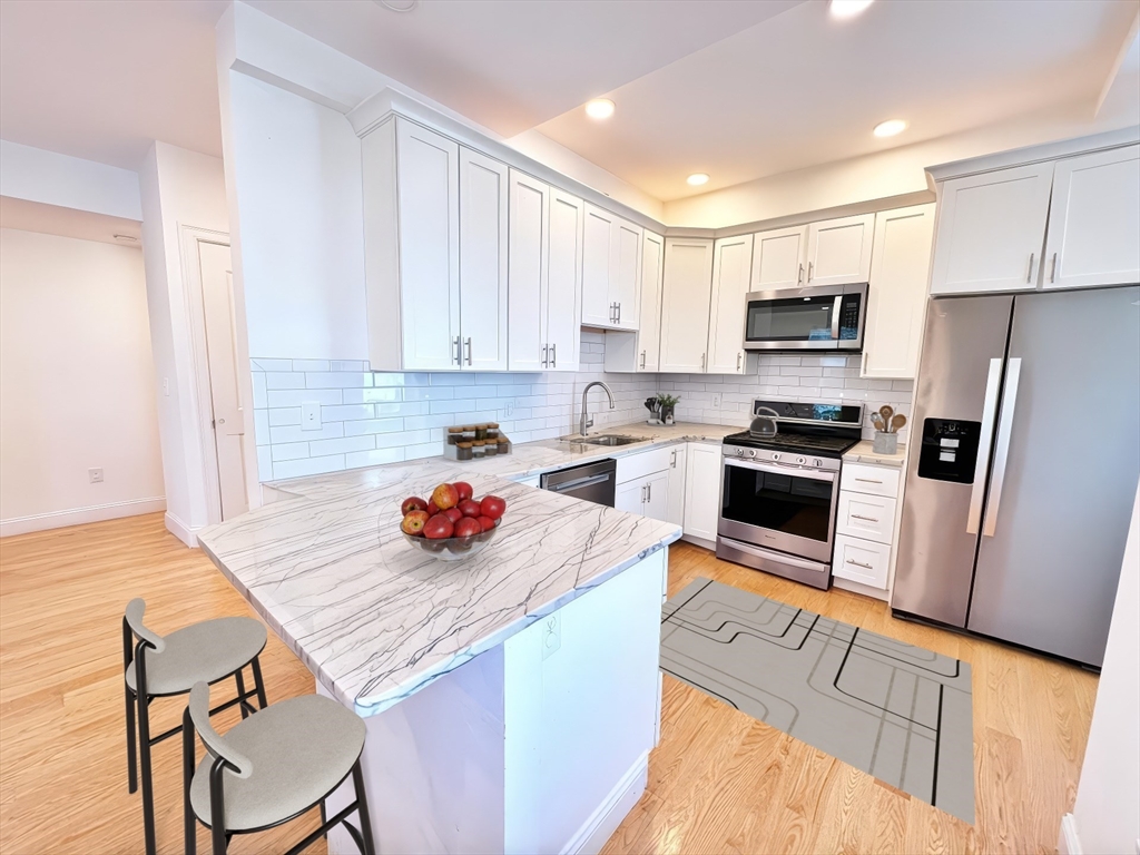 14 Murray Ct, East Boston