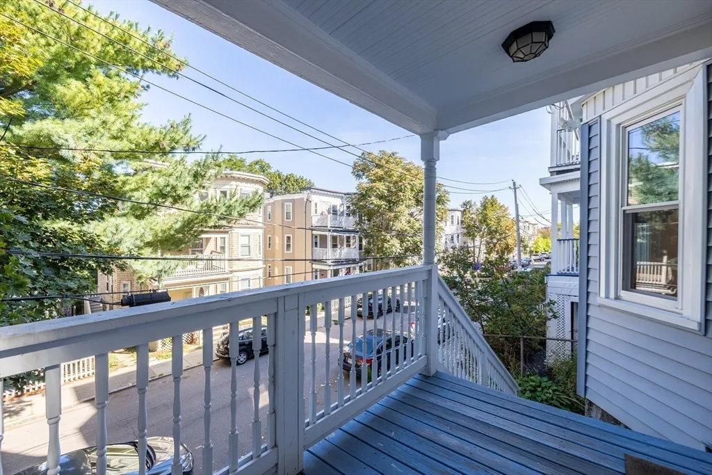 11 Juliette, Dorchester