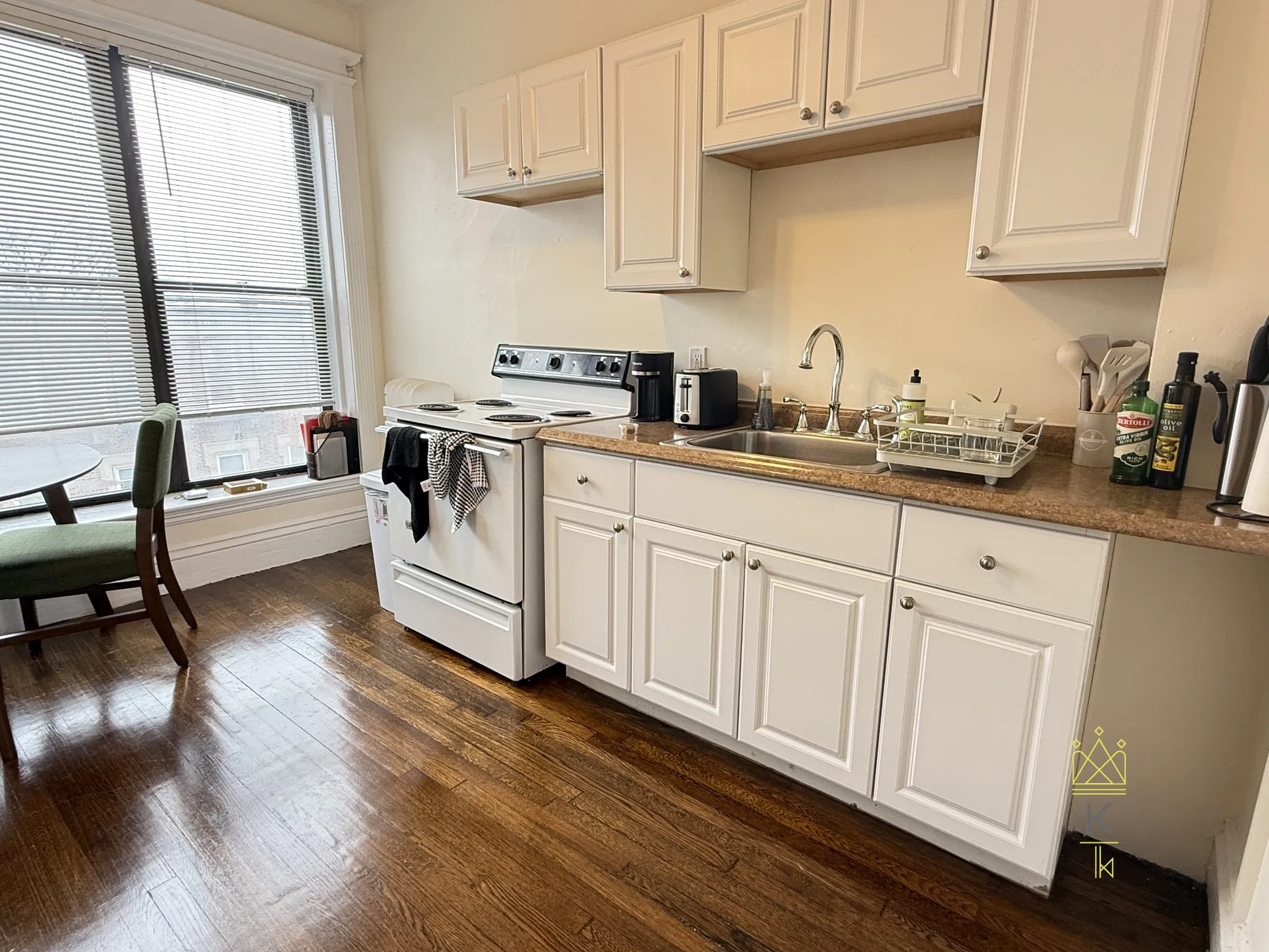 1963 Commonwealth Ave, Brighton