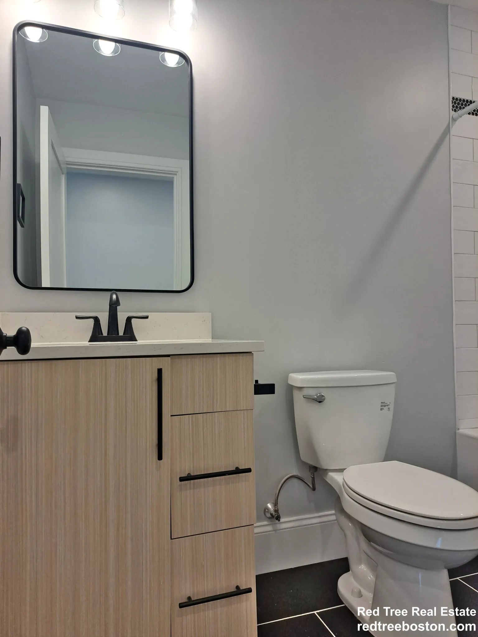 425 Market St, Oak Square