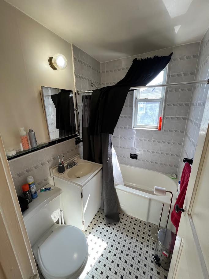 12 Bacon St, Banks Square