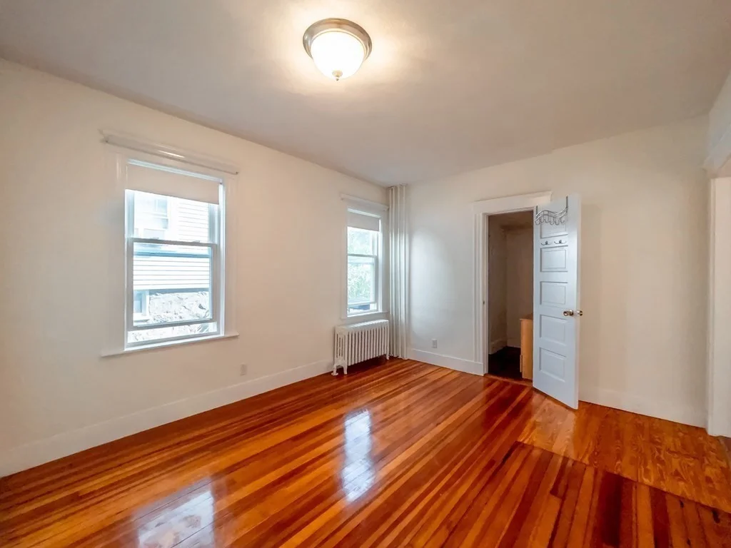 24 Montvale St, Roslindale