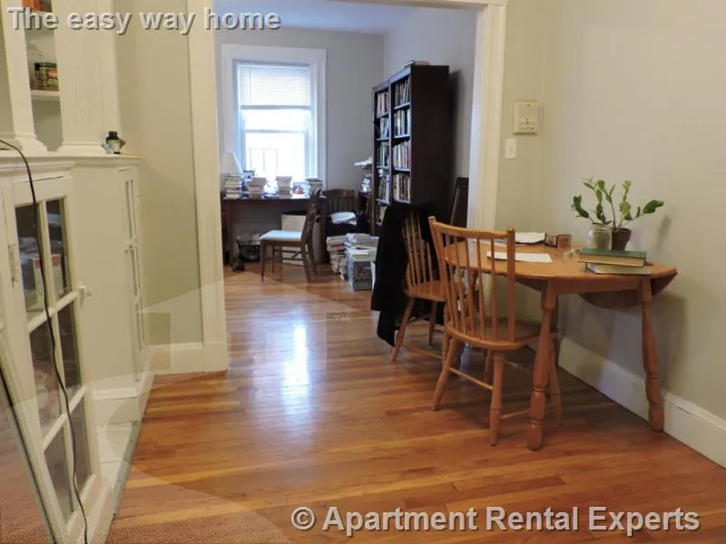 11 Gray St, Porter Square