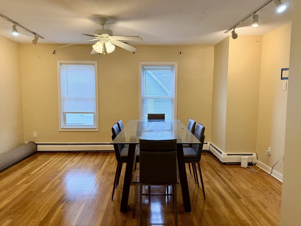 59 Whitney Ave, Centralville