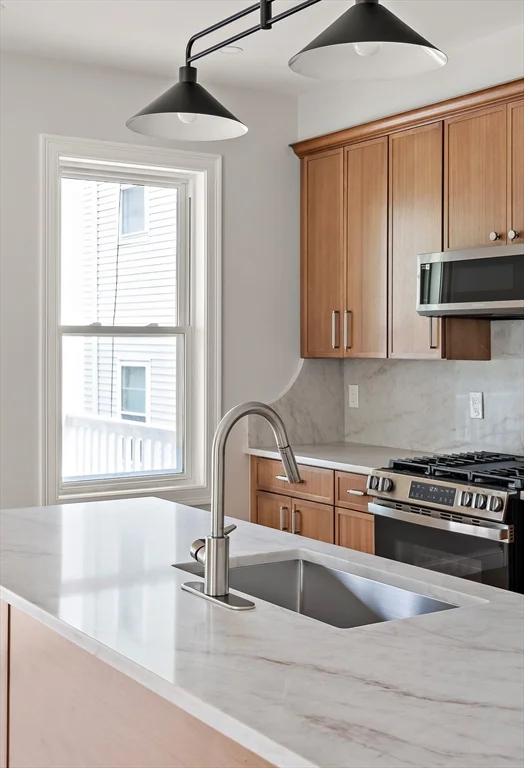 206 Byron St, East Boston