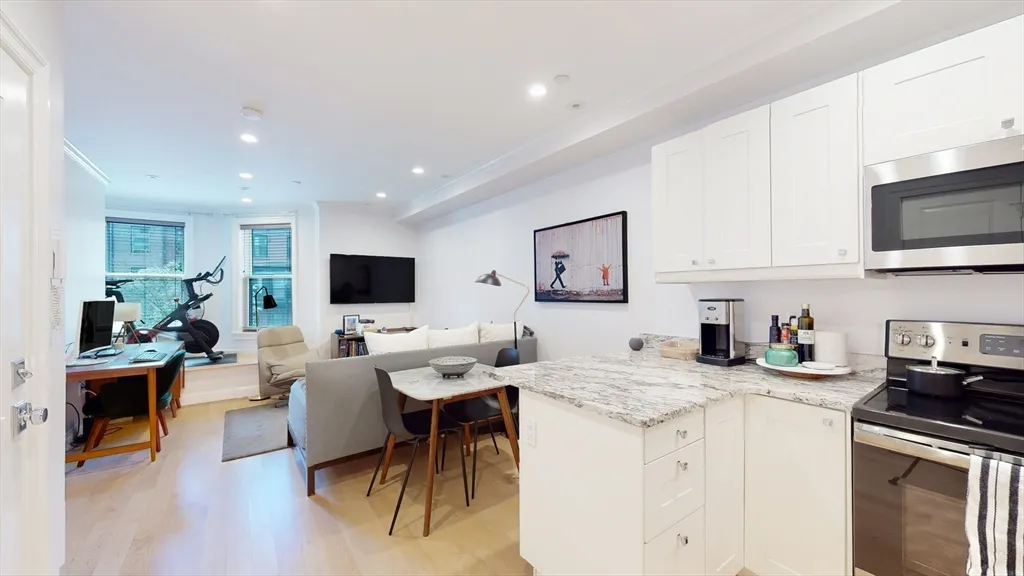 296 Beacon St, Back Bay