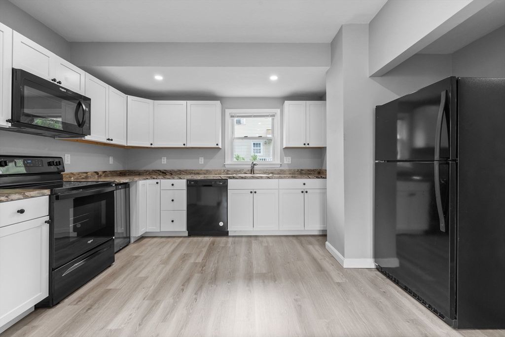 28 Greenwood Ave, Weymouth