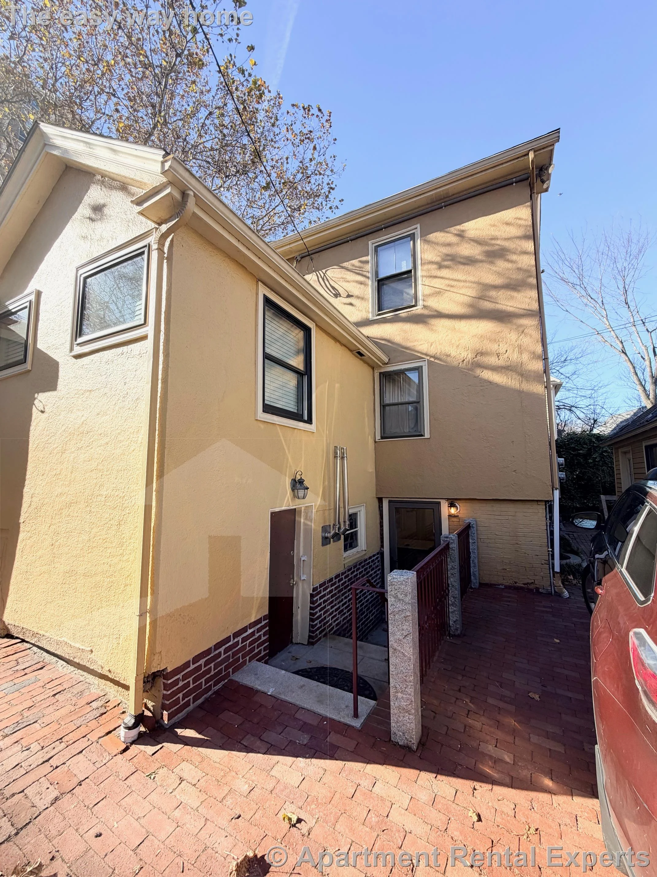 261 Mt Auburn St, Harvard Square