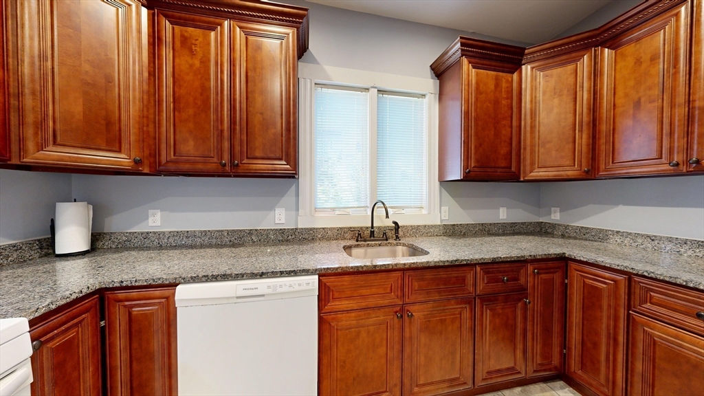 109 Chelsea St, East Boston