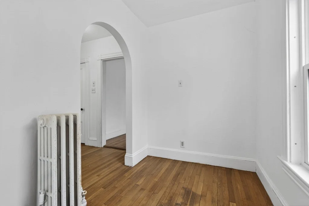166 Elliot St, Newton Upper Falls