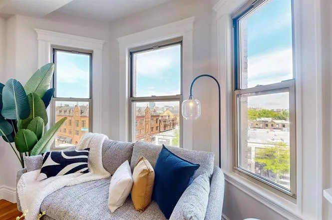 270 Huntington Ave, Hyde Park