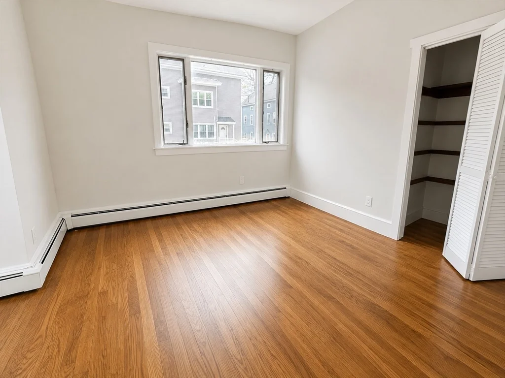631 Walnut St, Fall River