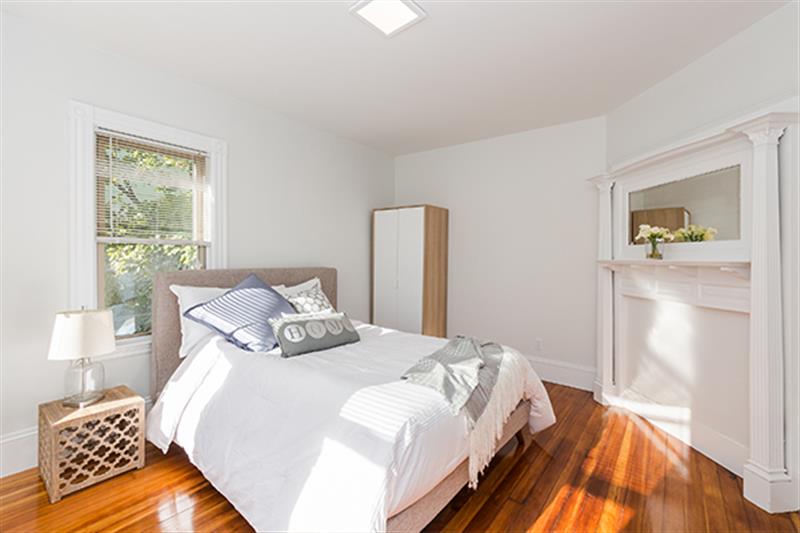 8 Stone Pl, Prospect Hill