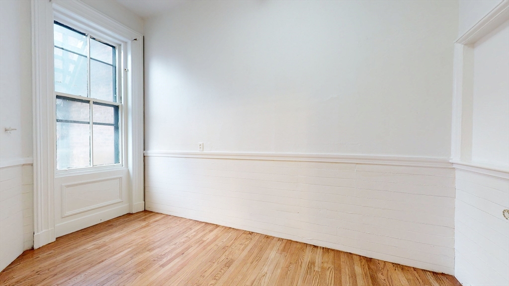 205 Beacon St, Back Bay