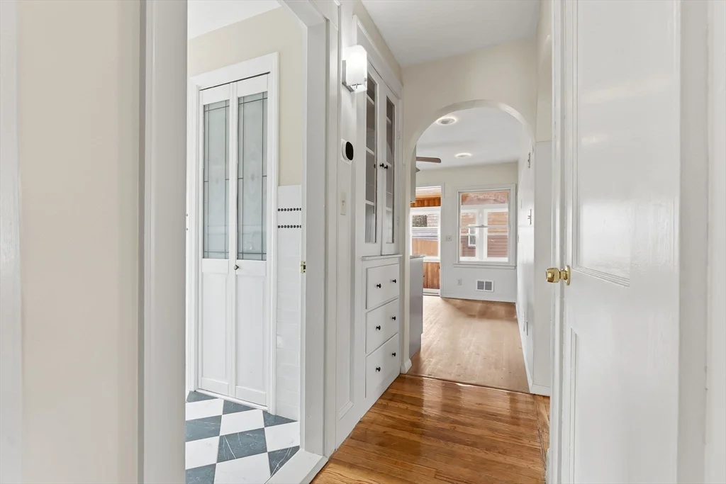 324 Lowel St, Peabody