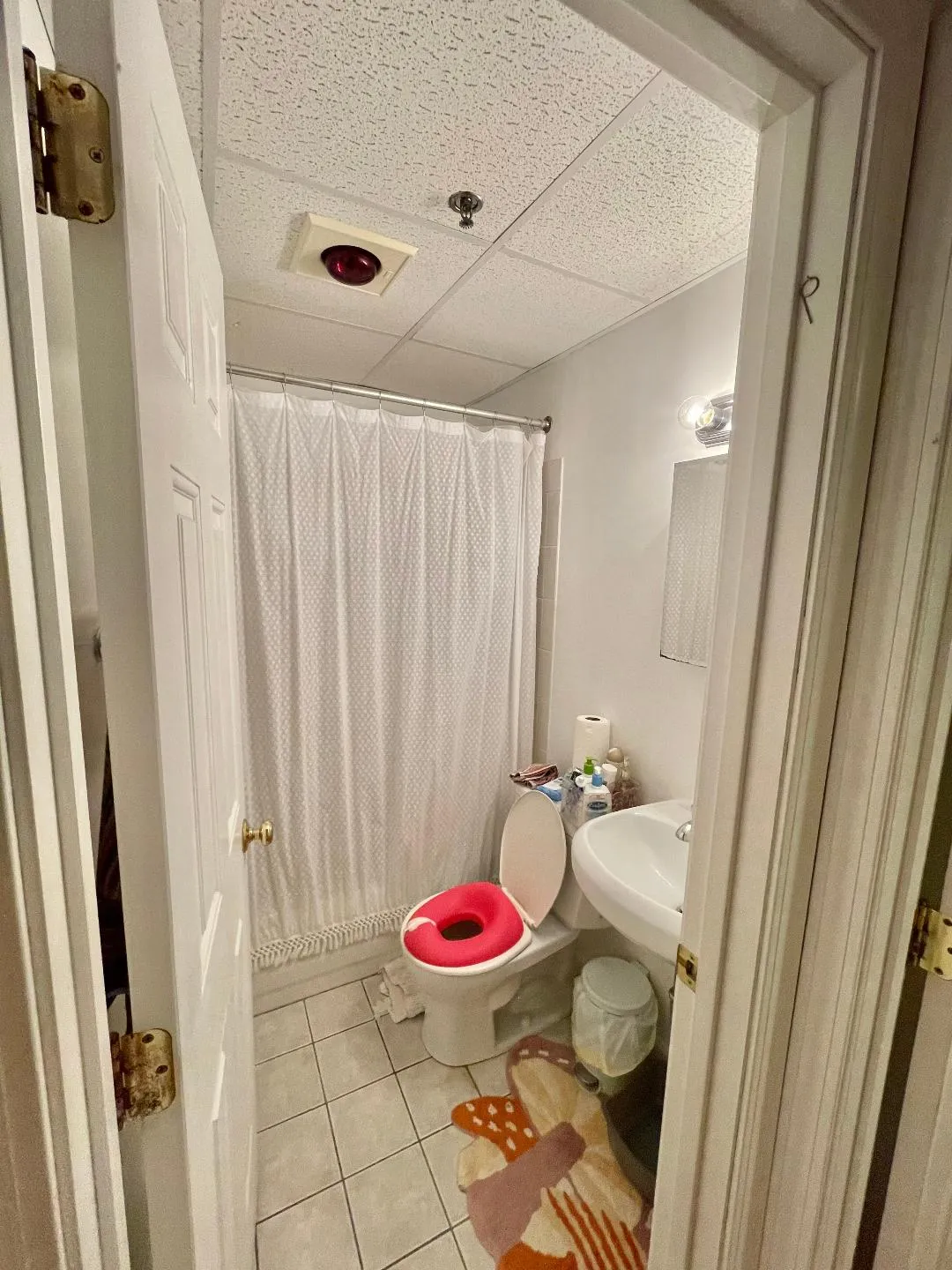 1061 Beacon St, Longwood