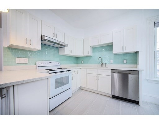4 bed, 2 bath apartment for rent at 96 Washington St Unit 2, Malden — photo 2 of 18