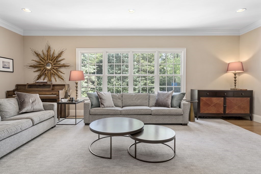 6 bed, 4+ bath apartment for rent at 750 Hammond St Unit 0, Chestnut Hill — photo 7 of 20
