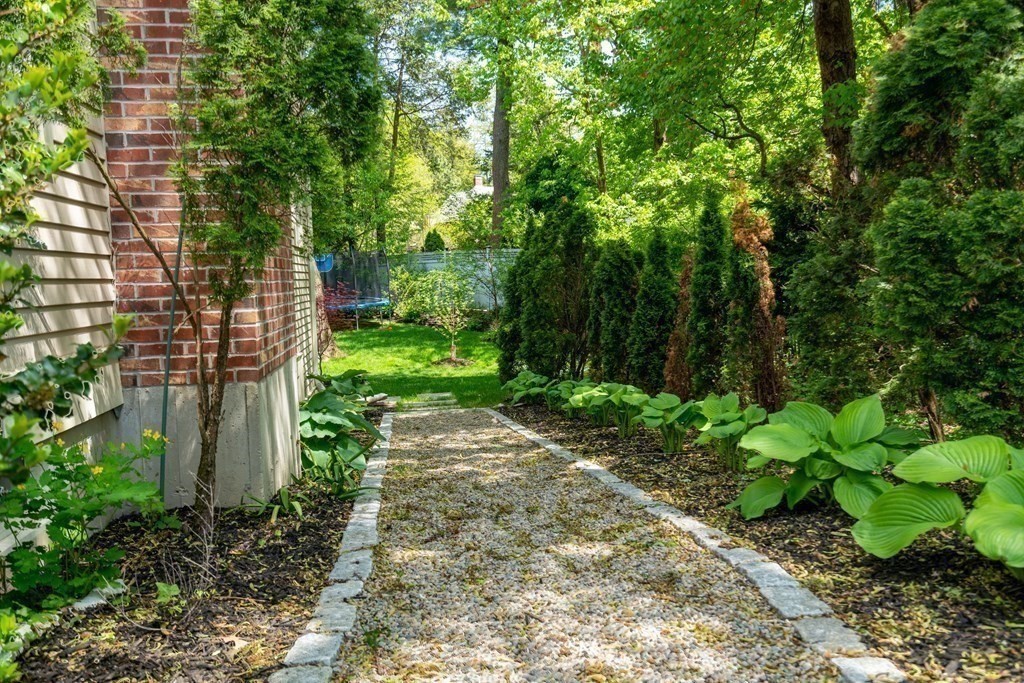 6 bed, 4+ bath apartment for rent at 750 Hammond St Unit 0, Chestnut Hill — photo 18 of 20