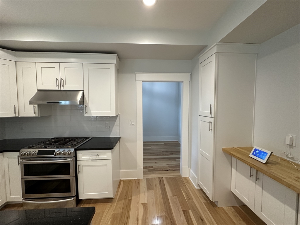 90 Bartlett St, Winter Hill