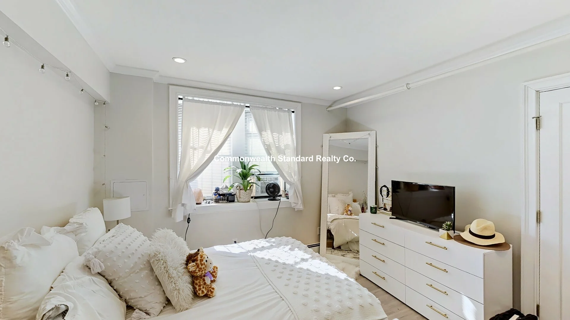 31 Glenville Ave, Allston