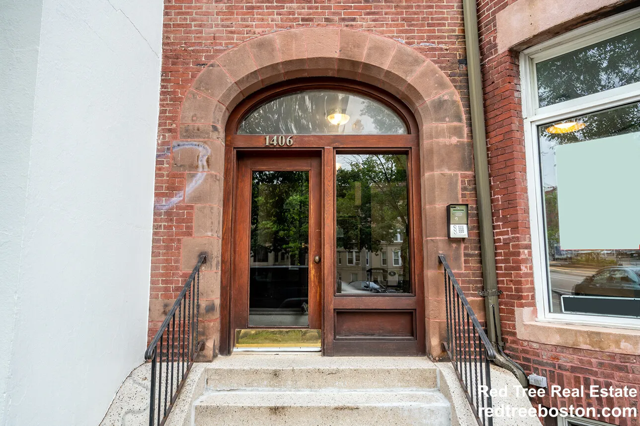 1404 Beacon St, Corey Hill