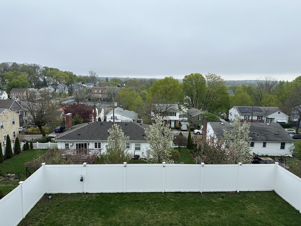 598 Beech, Hyde Park