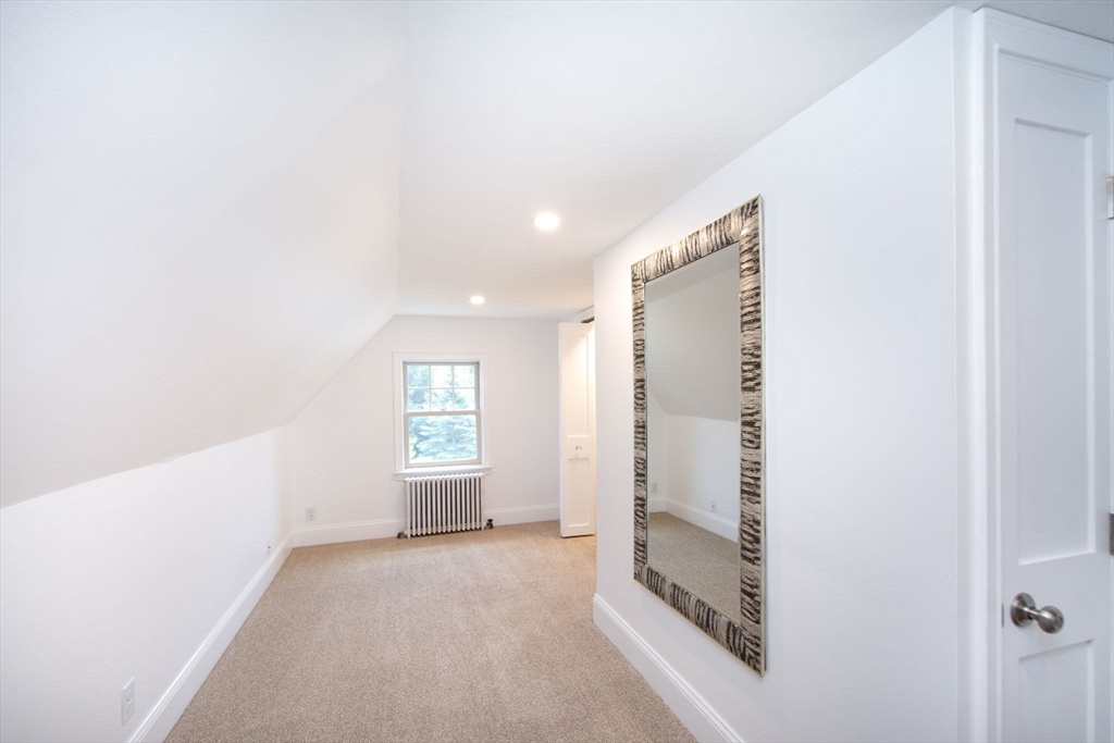 1A Roc Fall Rd, Hingham