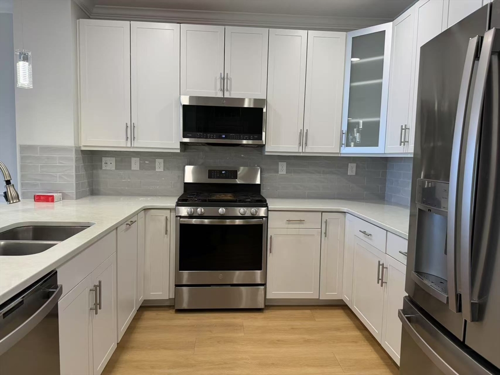 320 Middlesex Ave, Medford