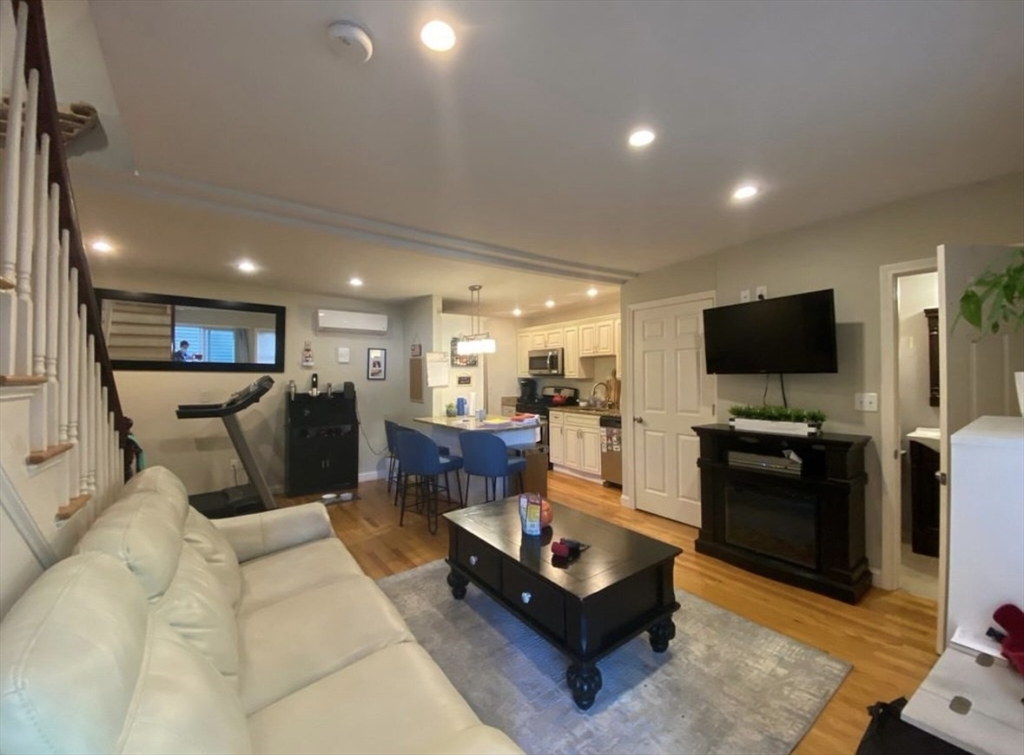 112 Brookside Ave, Jamaica Plain