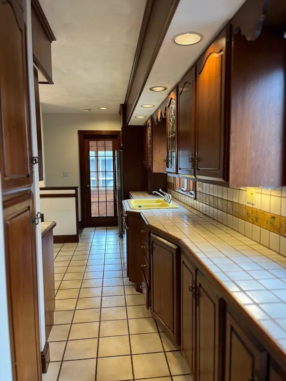 42 School St, Arlington