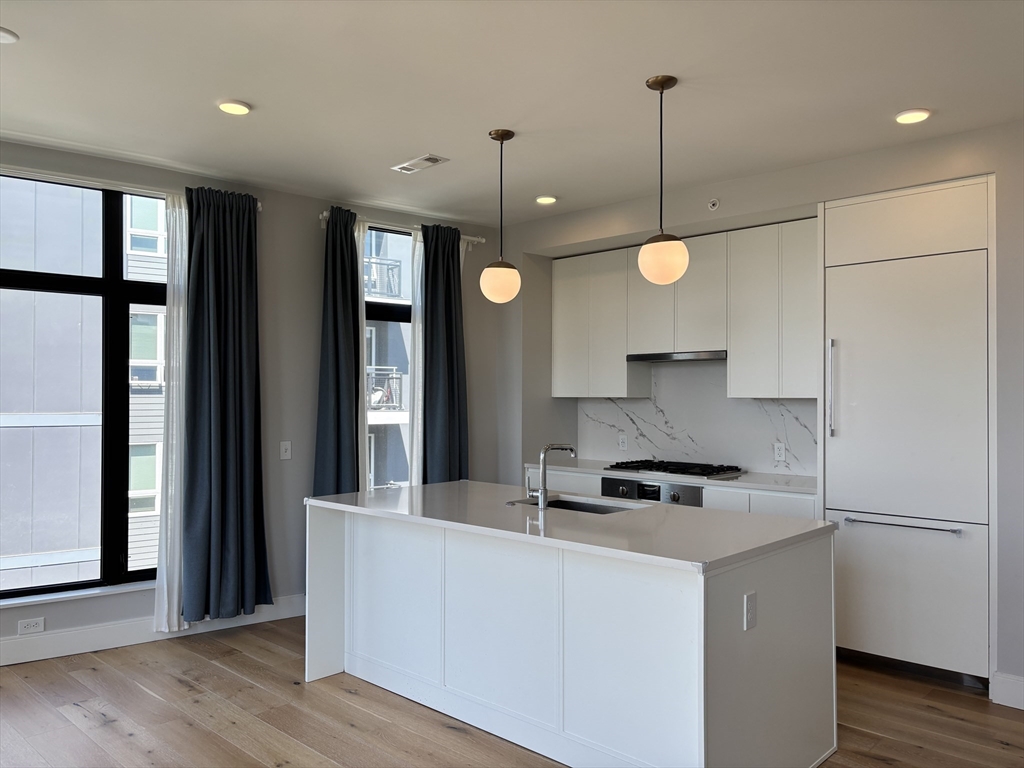 191 Washington St, Brighton