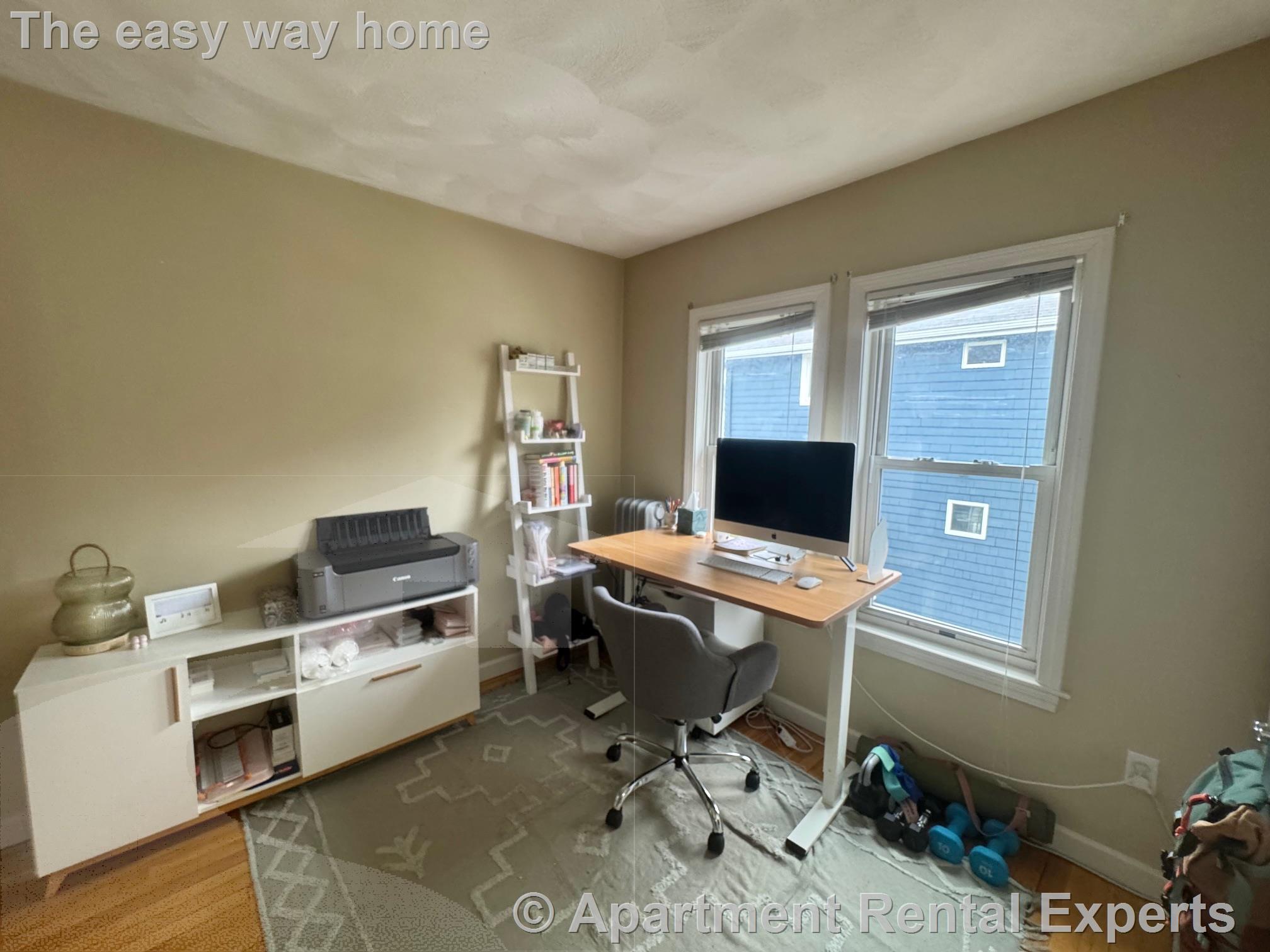 53 Farragut Ave, Teele Square